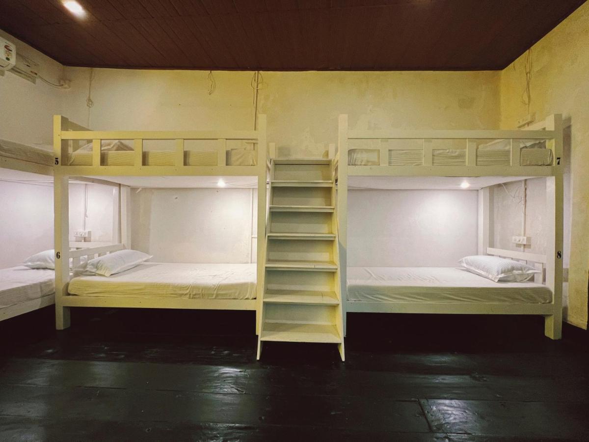 Bunk House Fort Kochi ภายนอก รูปภาพ